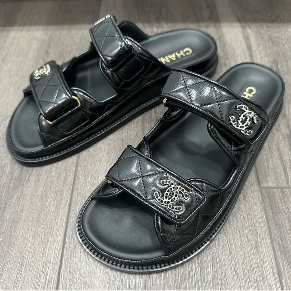 2024P CHANEL BLACK LEATHER OPEN DAD QUILTED CC LOGO SLIDE SANDALS SLIDES MULES - Picture 9 of 15